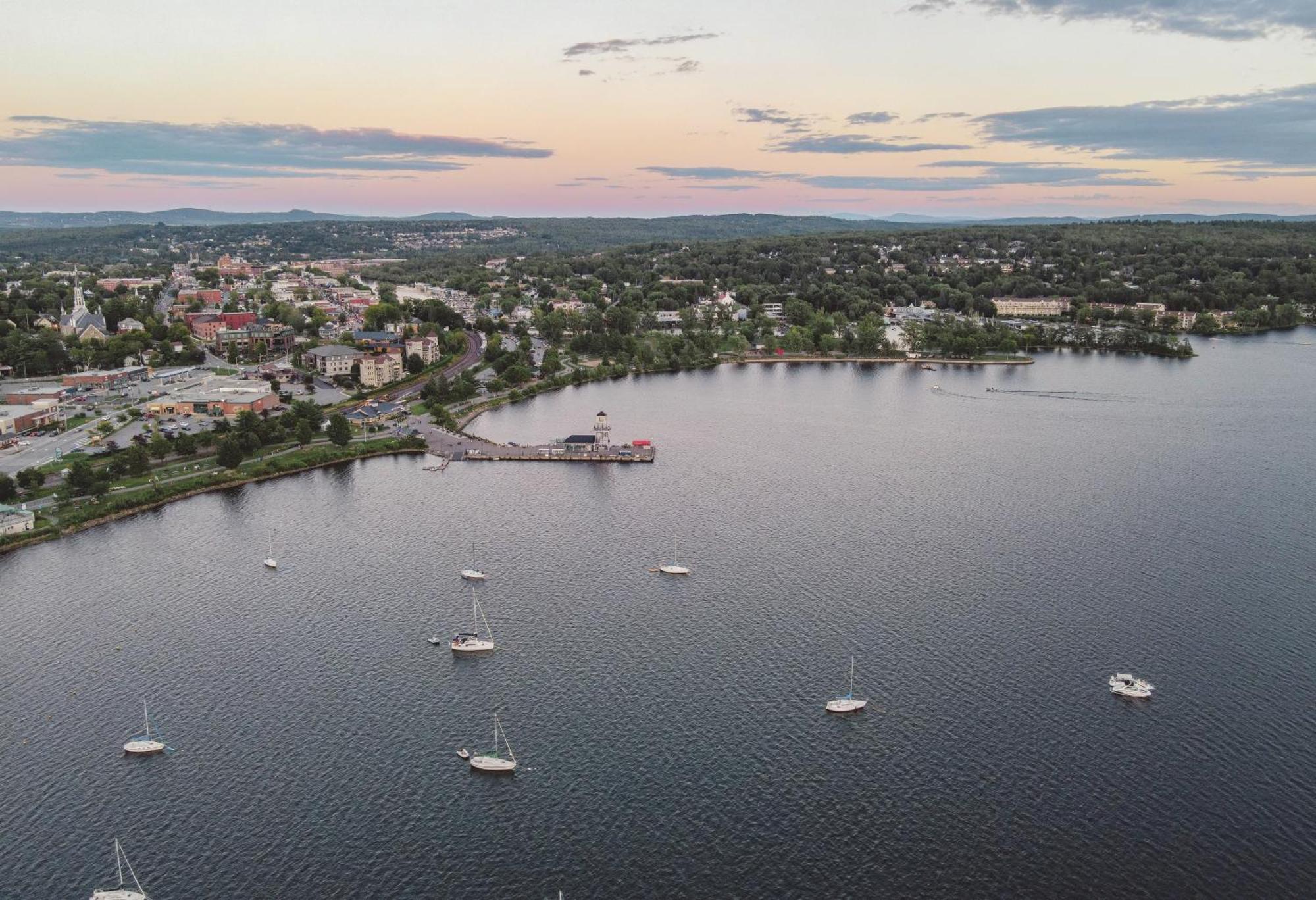Hotel - Experience - Quartier Des Marinas Magog Bagian luar foto