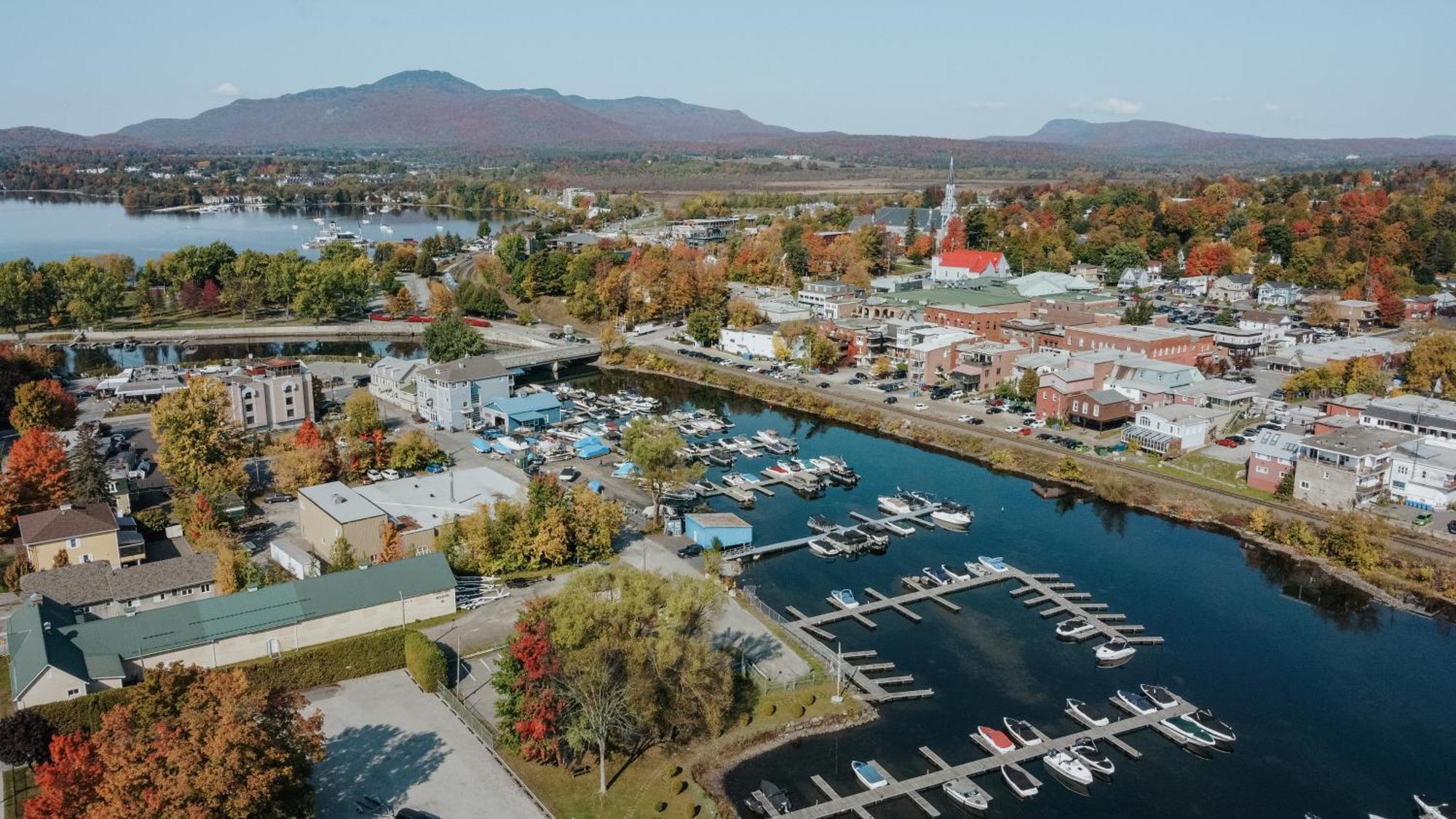 Hotel - Experience - Quartier Des Marinas Magog Bagian luar foto